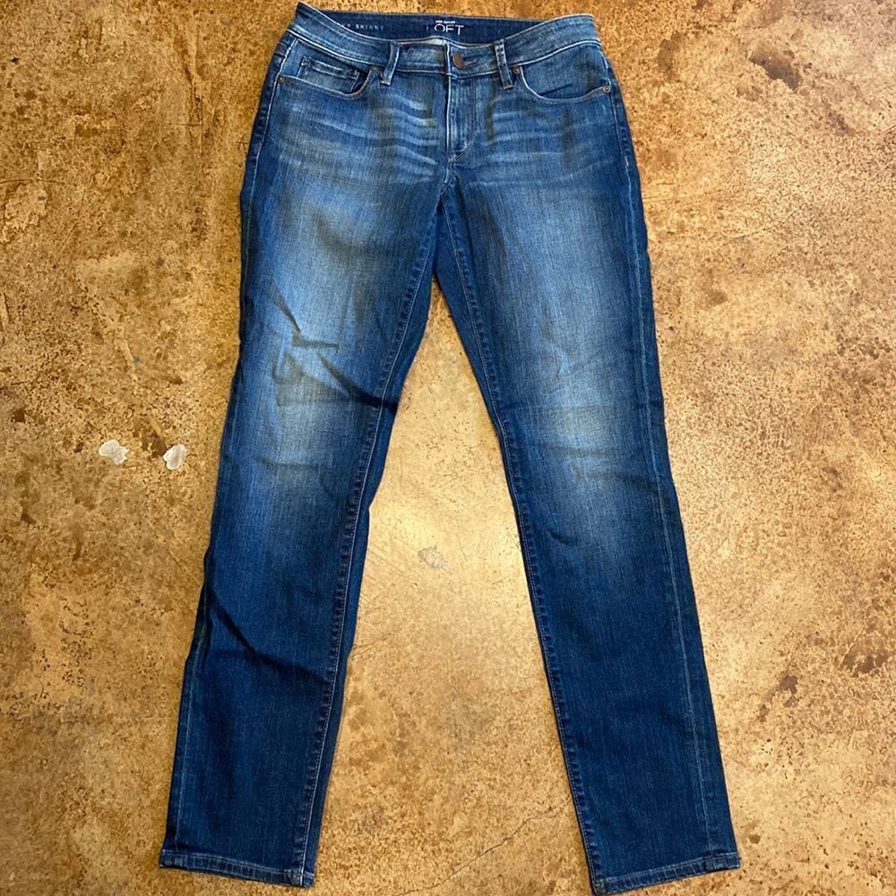Ann Taylor Loft sand blasted dark wash curvy skinny stretch jean pants
